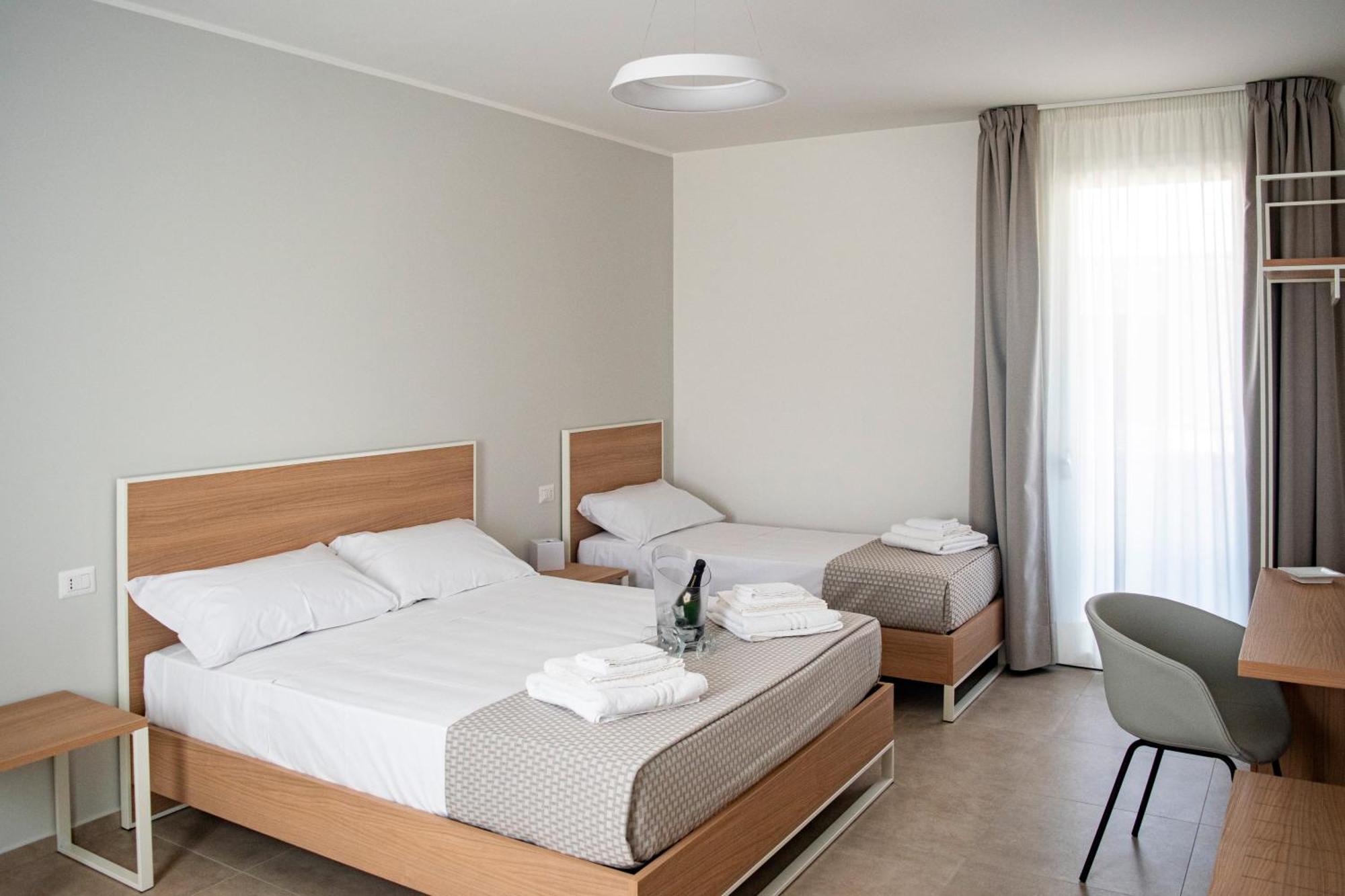 Ferrari Rooms & Apartments 포르토 세자레오 외부 사진